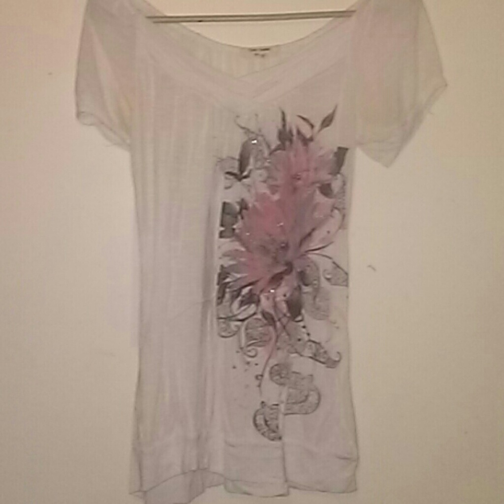 Tee shirt